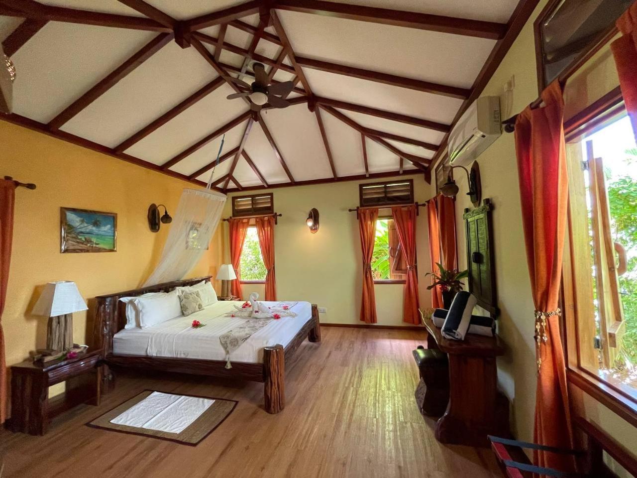La Digue Holiday Villa Villa La Digue
